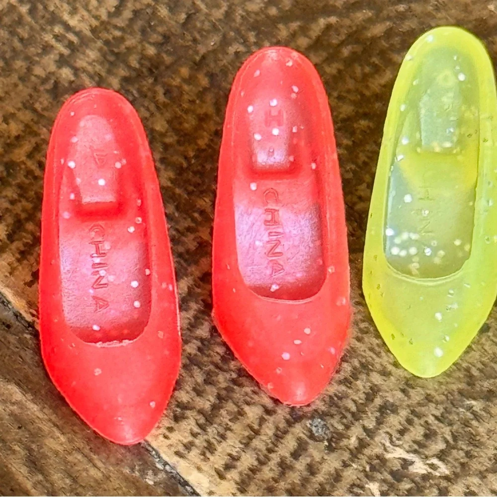VINTAGE MATTEL BARBIE GLITTER CLOSED TOE HIGH HEELS PUMPS SET OF 3 BRIGHT